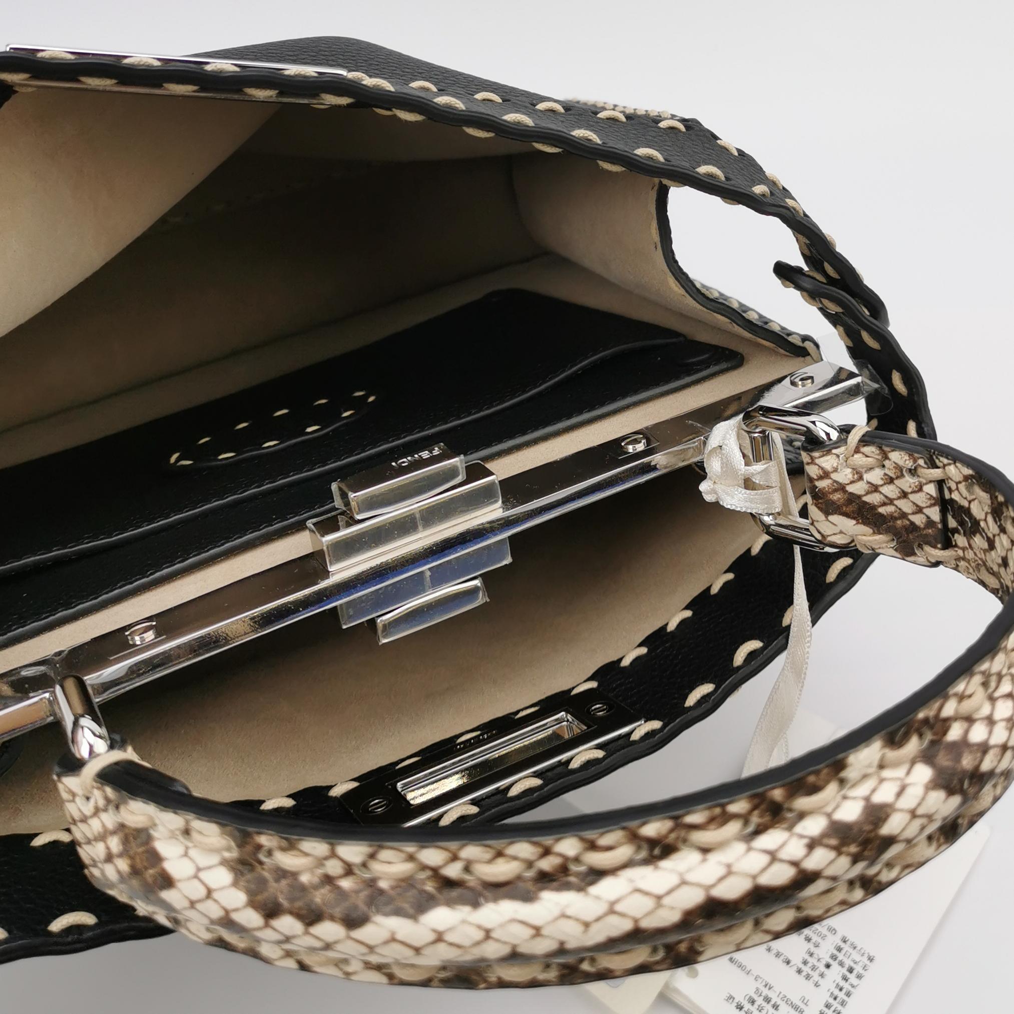 Fendi Large peekaboo Snakeskin Handle Black
